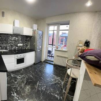 Сдается 2-х комнатная квартира, 78 м²