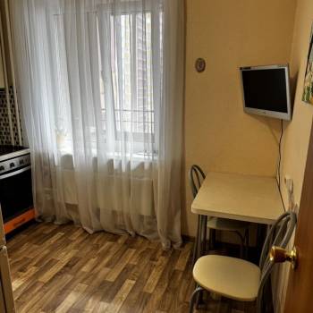Сдается 1-комнатная квартира, 35 м²