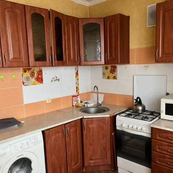 Сдается 1-комнатная квартира, 38 м²