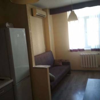 Сдается 1-комнатная квартира, 42 м²