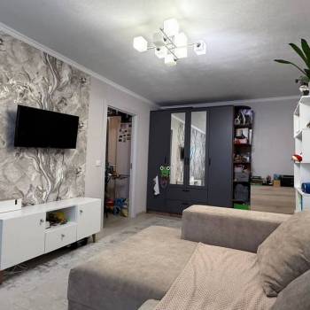 Продается 2-х комнатная квартира, 42 м²