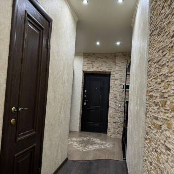 Сдается 2-х комнатная квартира, 75 м²