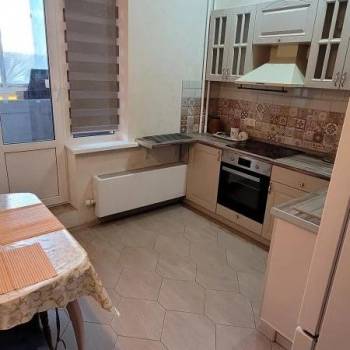 Сдается 1-комнатная квартира, 38 м²