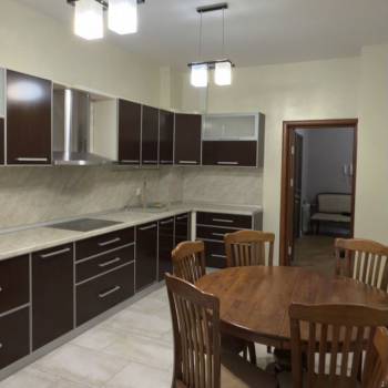 Сдается 2-х комнатная квартира, 100 м²