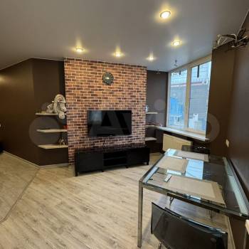 Продается 1-комнатная квартира, 53 м²