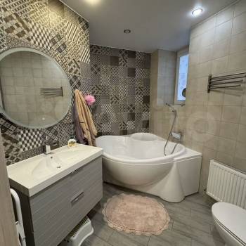 Продается 1-комнатная квартира, 53 м²