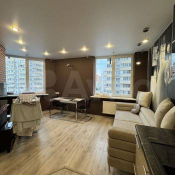 Продается 1-комнатная квартира, 53 м²