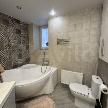 Продается 1-комнатная квартира, 53 м²