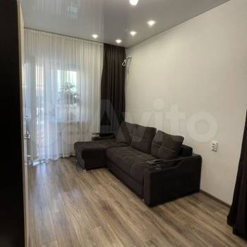 Продается 1-комнатная квартира, 38 м²