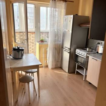Сдается 1-комнатная квартира, 37 м²