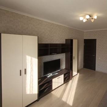 Продается 1-комнатная квартира, 35 м²