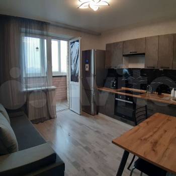 Сдается 1-комнатная квартира, 42 м²