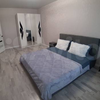 Сдается 1-комнатная квартира, 42 м²