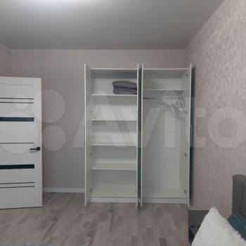 Сдается 1-комнатная квартира, 42 м²