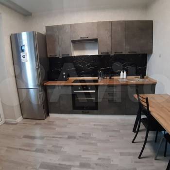 Сдается 1-комнатная квартира, 42 м²