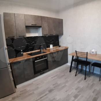 Сдается 1-комнатная квартира, 42 м²