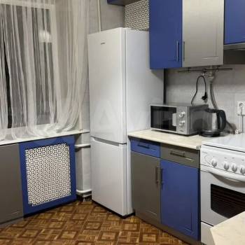 Сдается 1-комнатная квартира, 38 м²