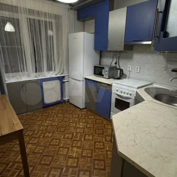 Сдается 1-комнатная квартира, 38 м²