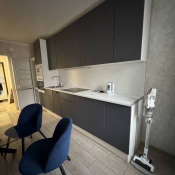 Сдается 1-комнатная квартира, 42 м²