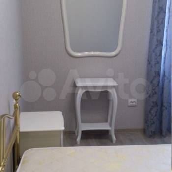 Сдается 1-комнатная квартира, 49 м²