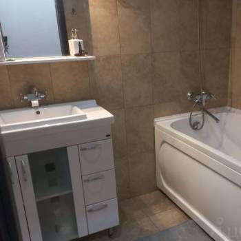 Сдается 1-комнатная квартира, 55 м²