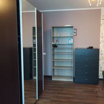 Продается 1-комнатная квартира, 37 м²