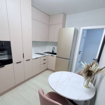 Сдается 1-комнатная квартира, 39 м²