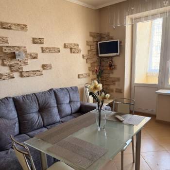 Продается 2-х комнатная квартира, 77 м²