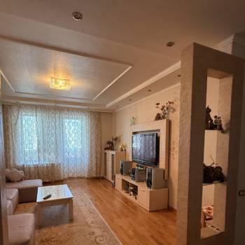 Продается 2-х комнатная квартира, 77 м²