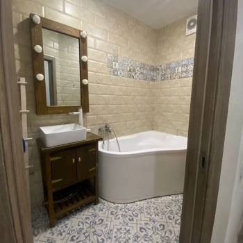 Сдается 1-комнатная квартира, 55 м²