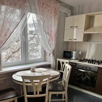 Сдается 1-комнатная квартира, 37,5 м²