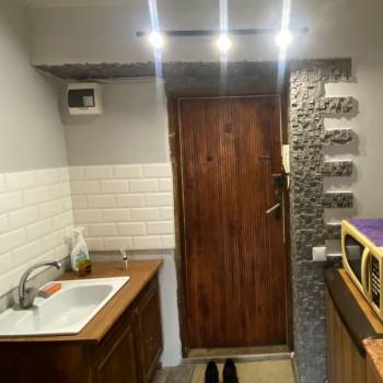 Продается 1-комнатная квартира, 18 м²