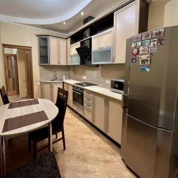 Продается 1-комнатная квартира, 48 м²