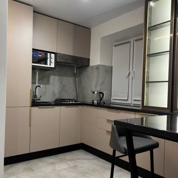 Сдается 1-комнатная квартира, 42 м²