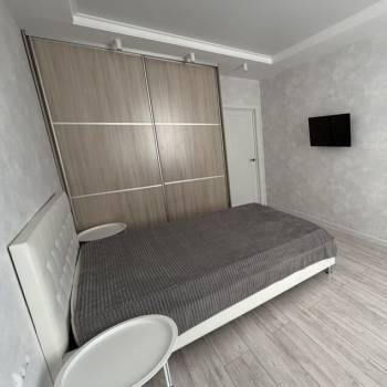 Продается 1-комнатная квартира, 40 м²