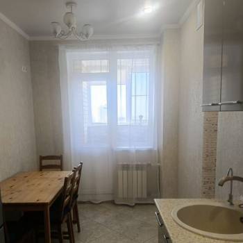 Продается 1-комнатная квартира, 37,6 м²