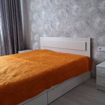 Сдается 1-комнатная квартира, 42 м²