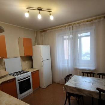 Сдается 1-комнатная квартира, 38 м²