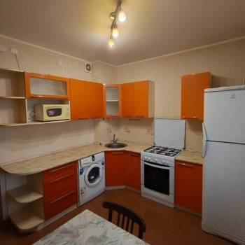 Сдается 1-комнатная квартира, 38 м²