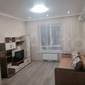Сдается 1-комнатная квартира, 40 м²