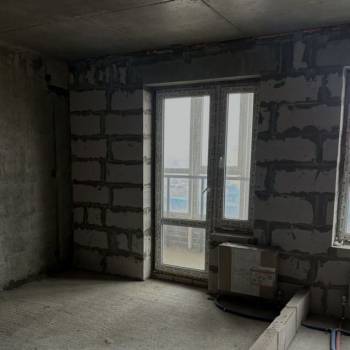 Продается 1-комнатная квартира, 42 м²