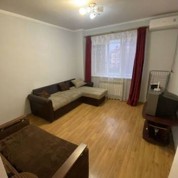 Продается 1-комнатная квартира, 27 м²