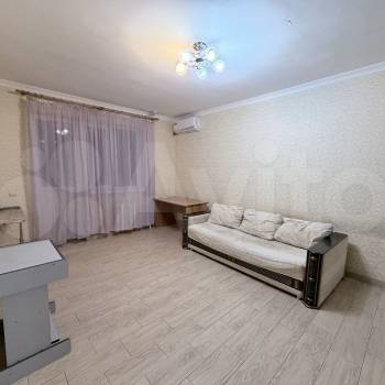 Сдается 1-комнатная квартира, 45 м²