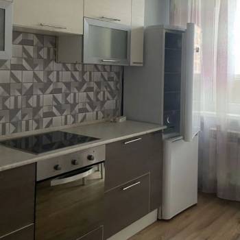Сдается 1-комнатная квартира, 42 м²