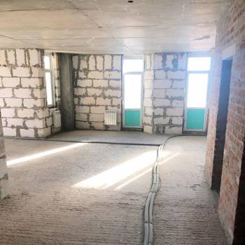 Продается 1-комнатная квартира, 70 м²