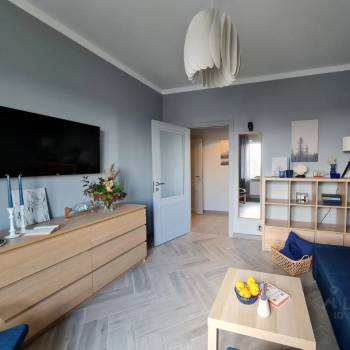 Продается 1-комнатная квартира, 36 м²