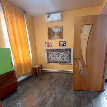 Продается 1-комнатная квартира, 33 м²