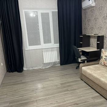 Сдается 1-комнатная квартира, 42 м²