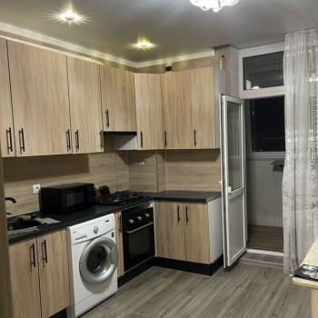 Сдается 1-комнатная квартира, 42 м²