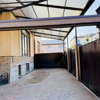 Продается Дом, 180 м²